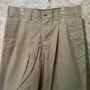 Croft & Barrow Mens Pleated Chino Pants Khaki Tan 32x32 (Measures 32x30)